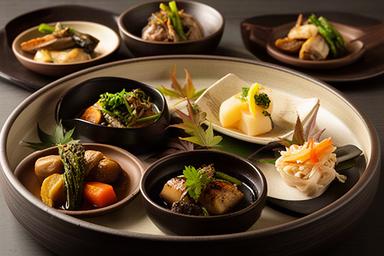 煮物や焼き物を盛り合わせた落ち着いた和食の大皿